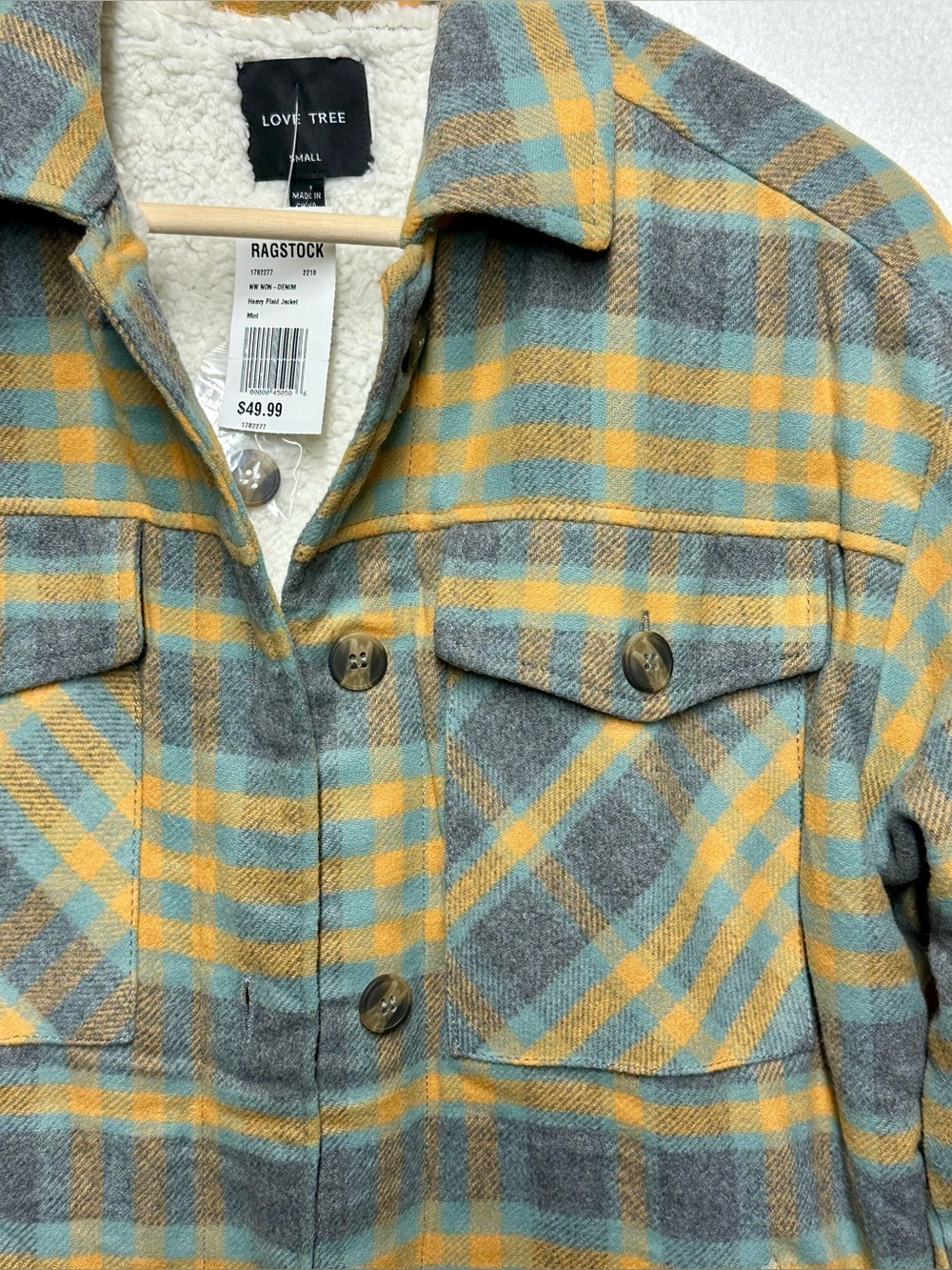 Love Tree NWT Plaid Sherpa Lined Shacket Jacket Oversized Small Green Mustard - Picture 2 of 6